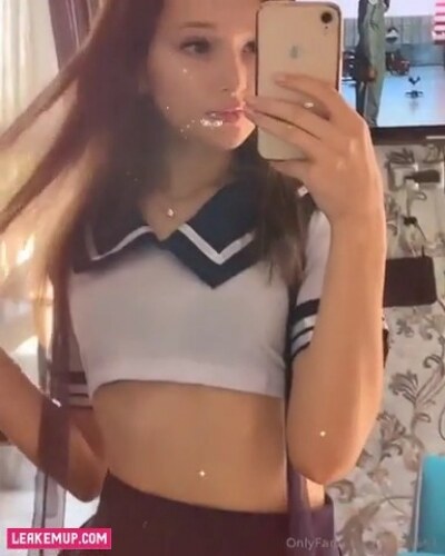 Ellie Leen Post #148