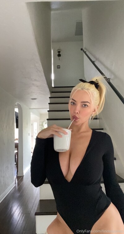 Lindsey Pelas Photo #286
