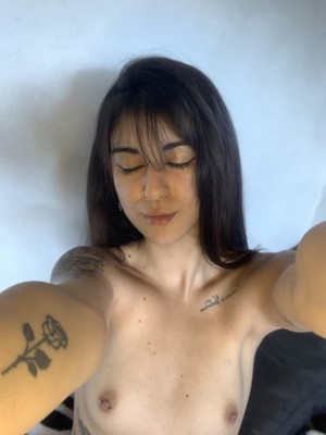 feverishfantasy Photo #4