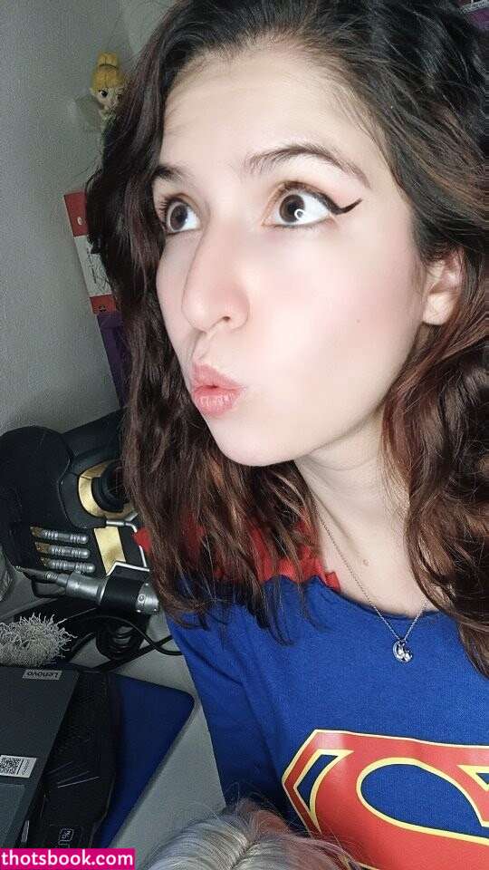 Anniemon Photo #46