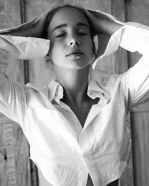 Alba Baptista Post #10