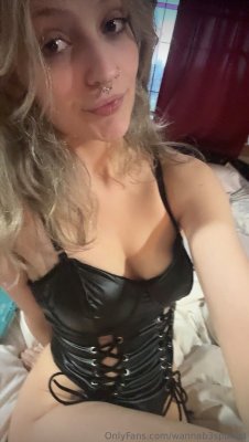 wannab3spoiled Photo #2