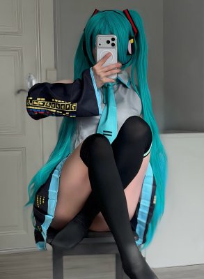 d0llshaped