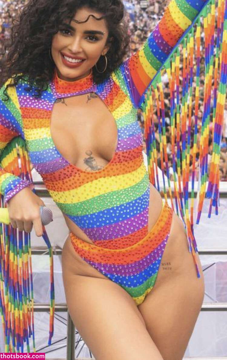 Bianca Photo #106