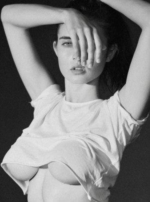Sarah Curr Photo #4