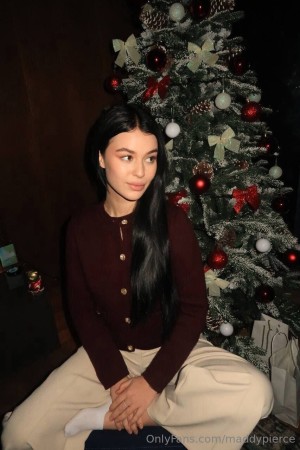 Maddy Pierce Photo #12