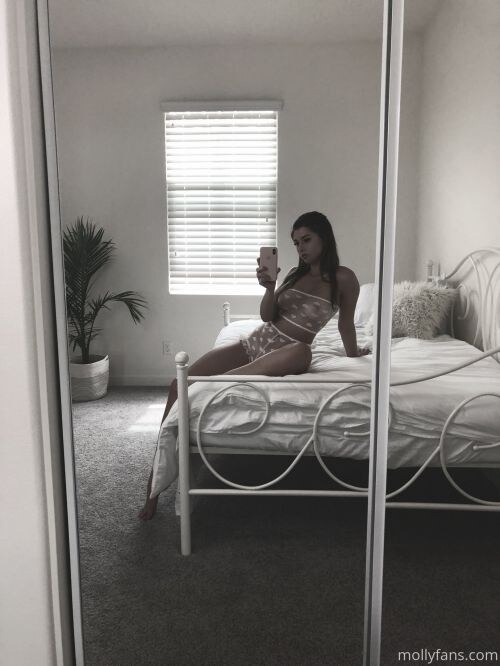 Molly Bennett Photo #202