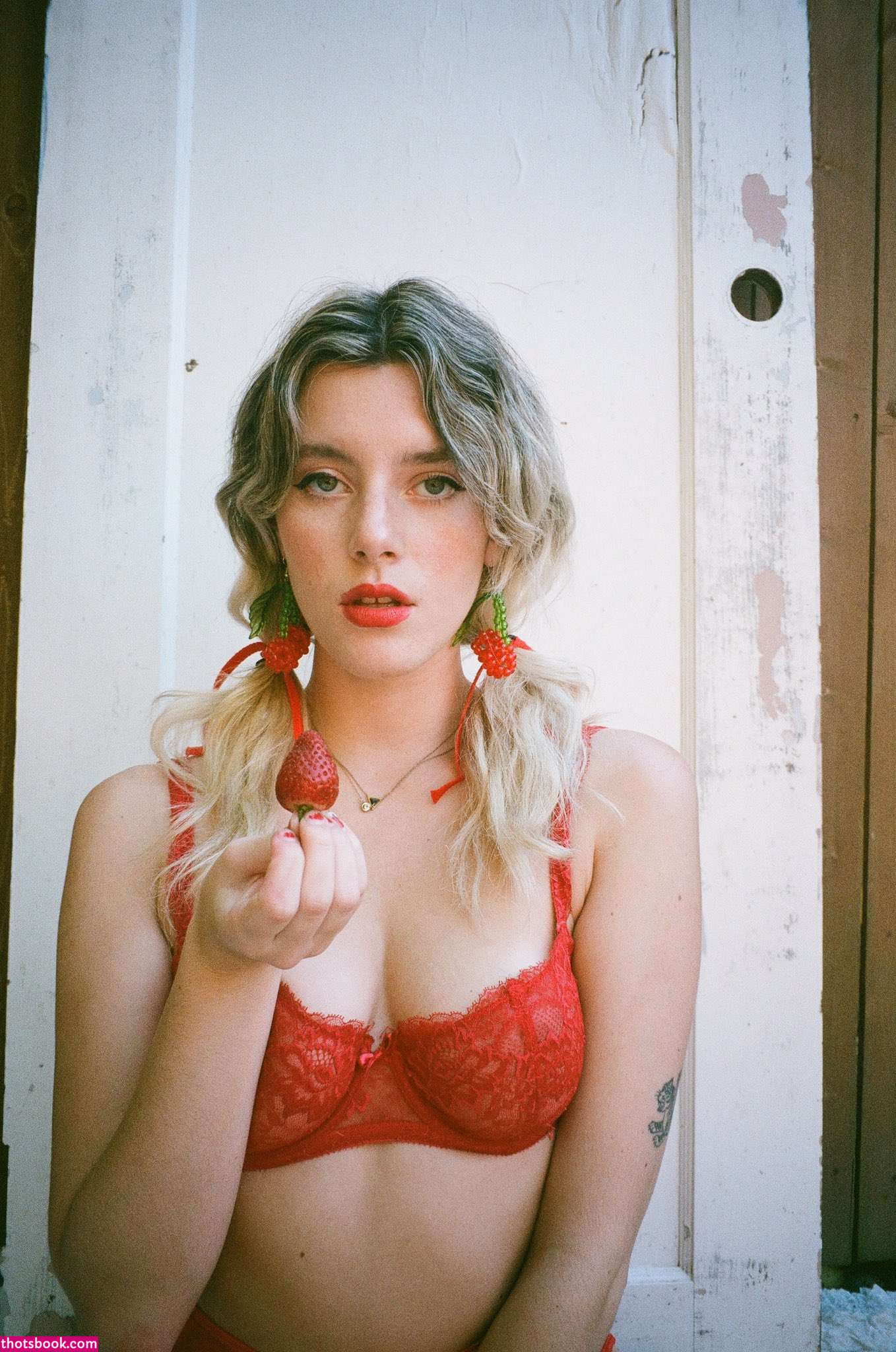 Bambi Fields Photo #9