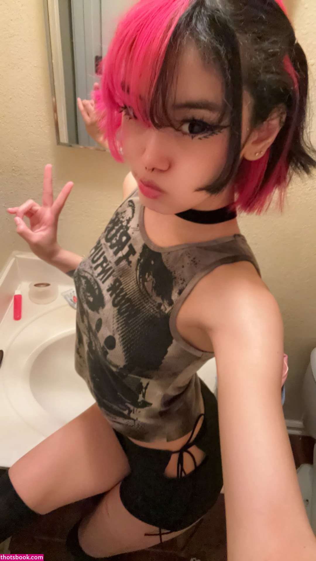 cweamche Photo #2