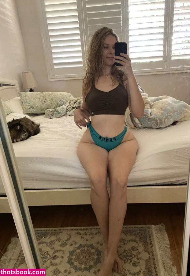 Roxytall Photo #12