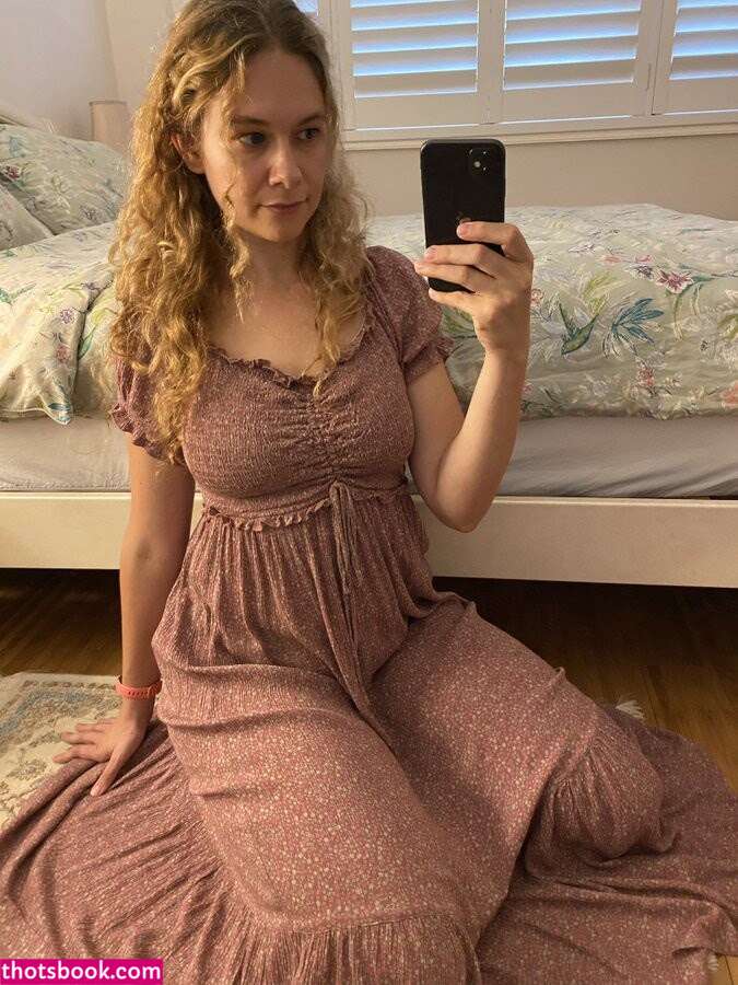 Roxytall Photo #14