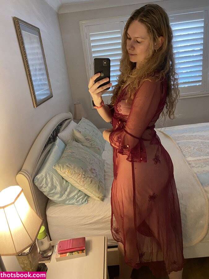 Roxytall Photo #35