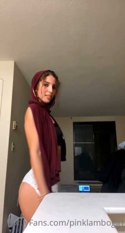 Pinklambogirl Video #3
