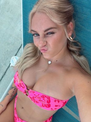 Sophie Riedemann Post #27
