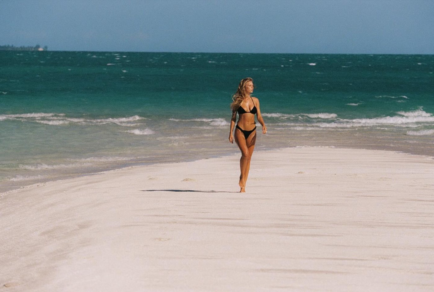 Noemie Neuens Photo #73