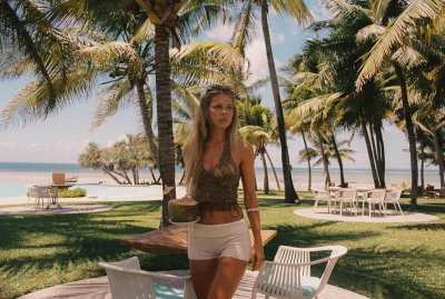 Noemie Neuens Photo #75