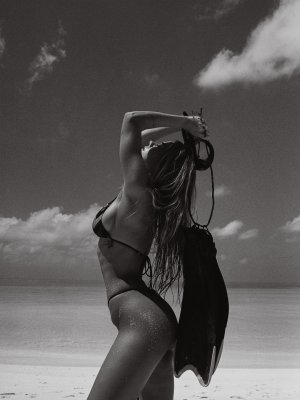 Noemie Neuens Photo #157