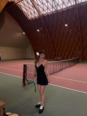 Kathy Zheng Photo #41