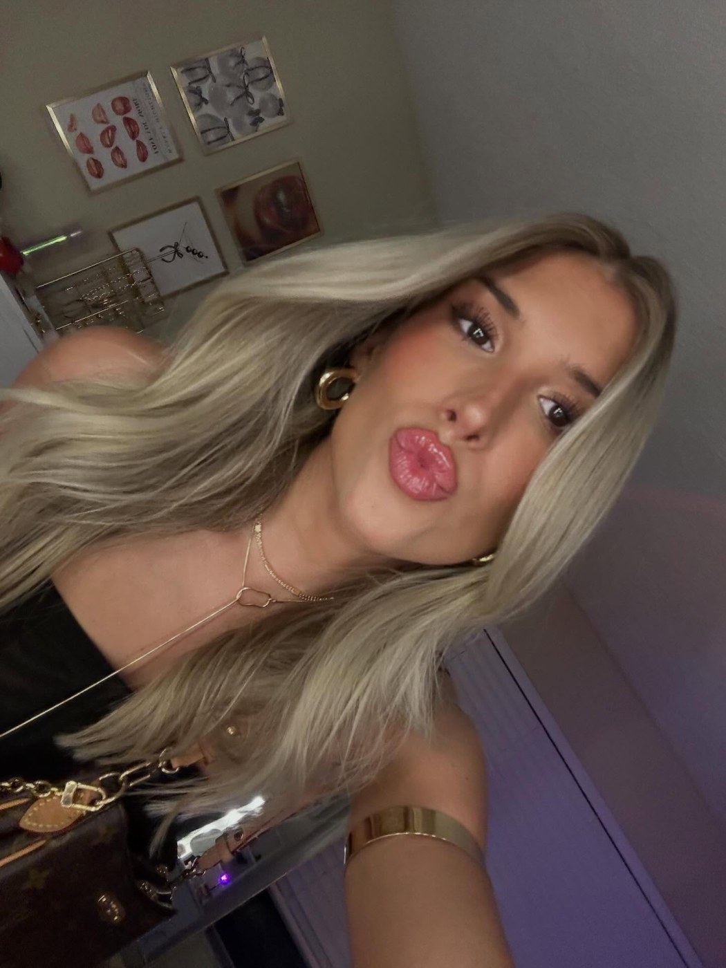 miaawardd Photo #9