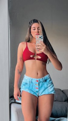 Carla Evellyn Photo #9