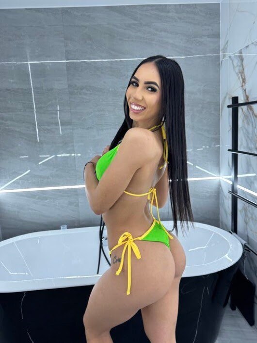 ambzy Photo #9