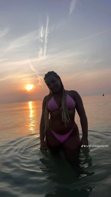 Carla Gallardo Photo #6