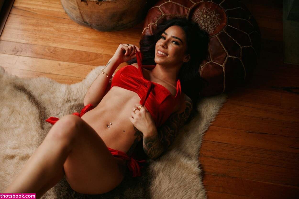 nicolecee Photo #32