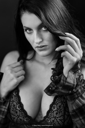 Bombshell Tanja Photo #20