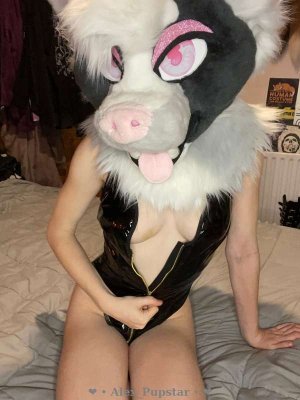 Ikkle Vixen Photo #51