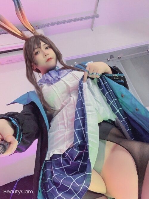 Uyuy Photo #128