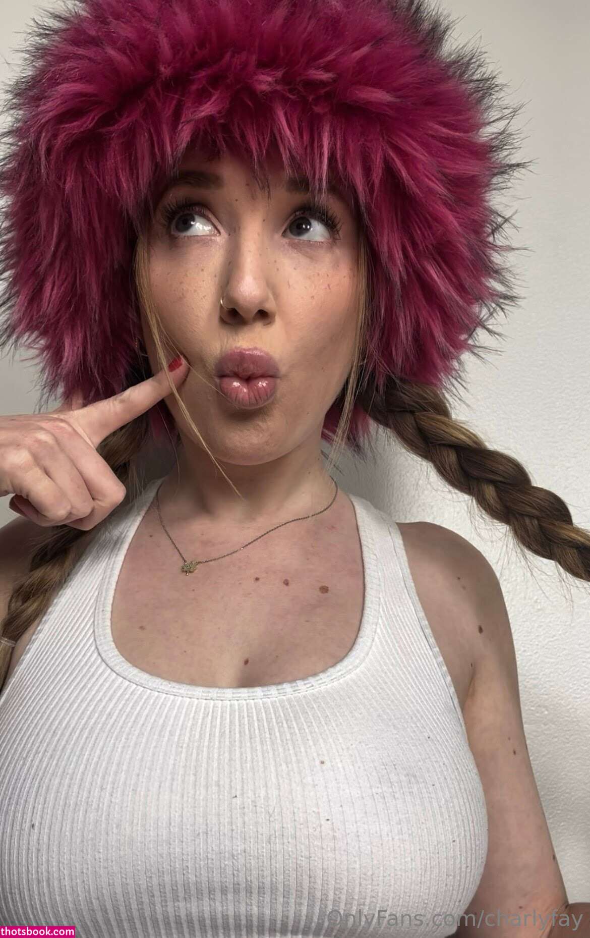 charlyfay Photo #5