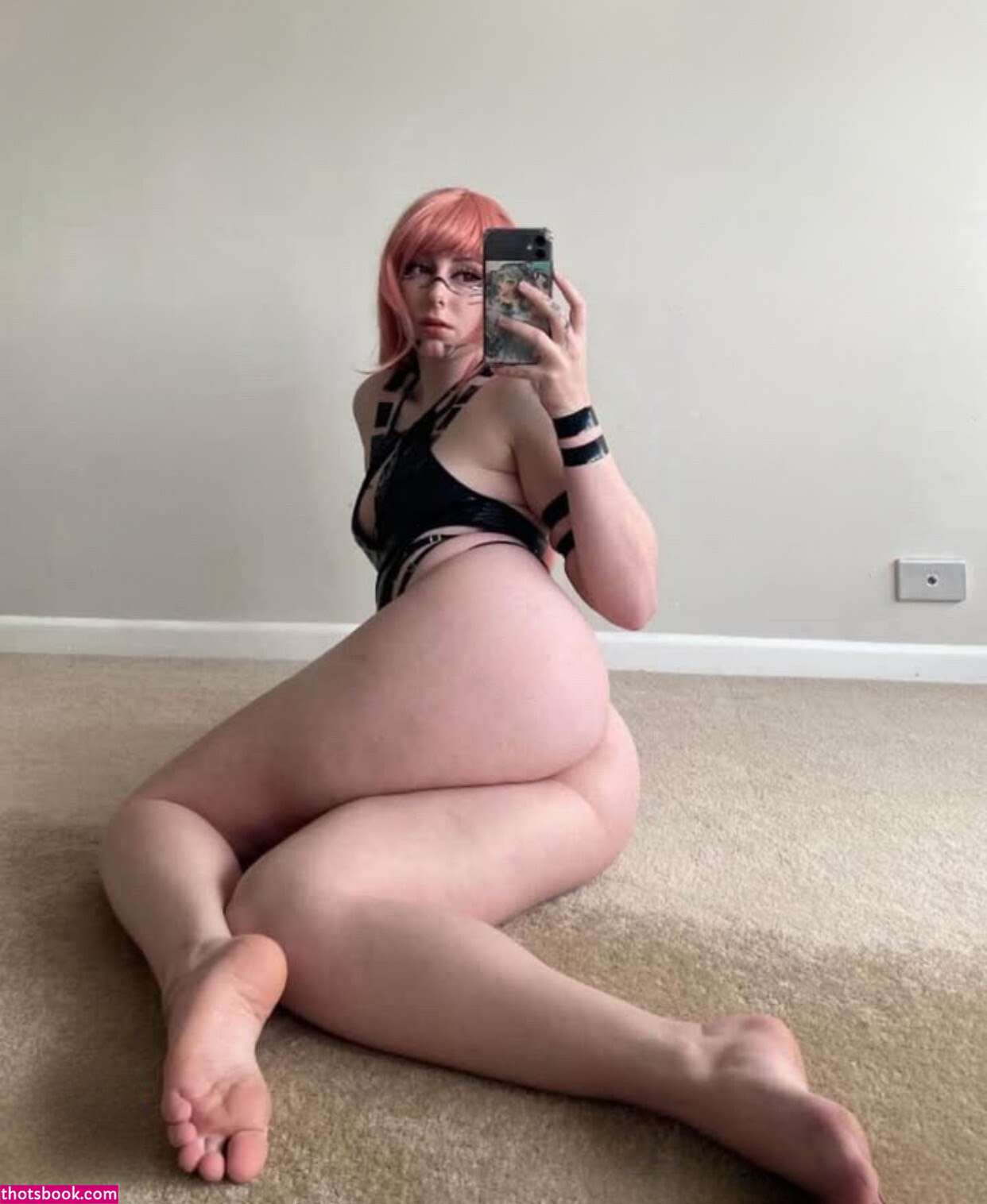 Maantisx Photo #9