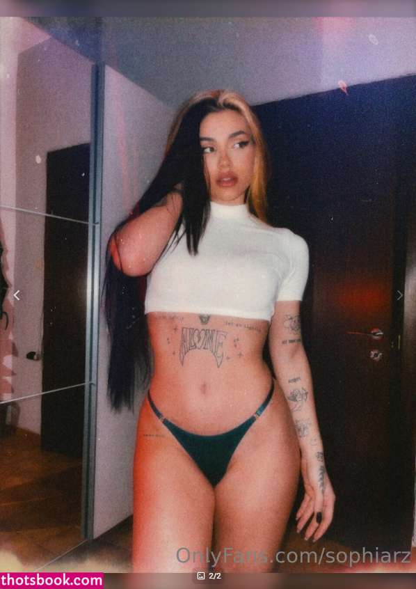 Sophia Rizou Photo #6