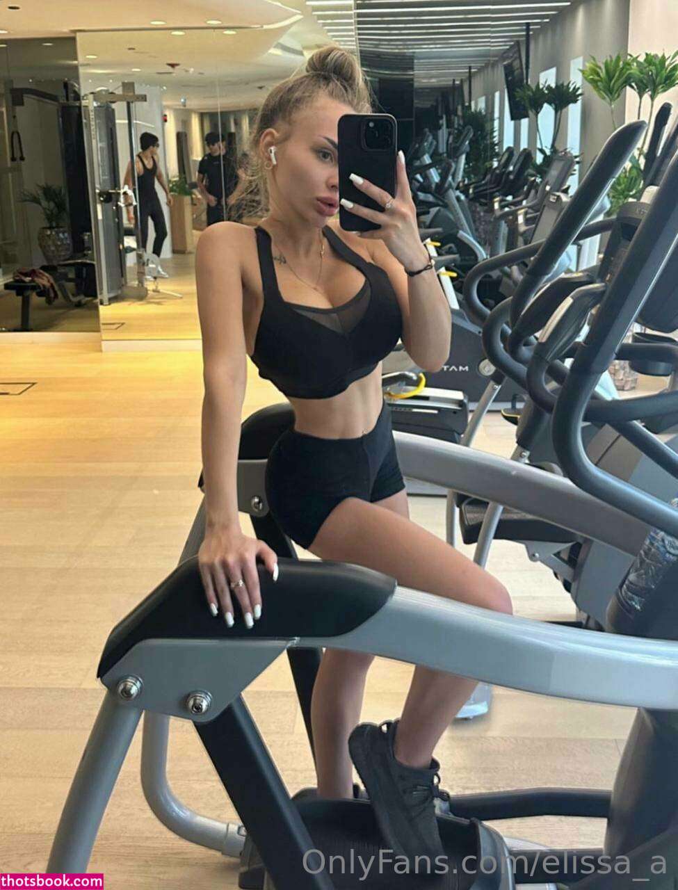 elissaa Photo #37