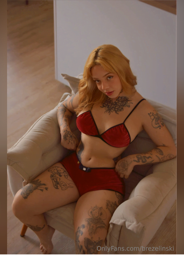 Brenda Zelinski Photo #131