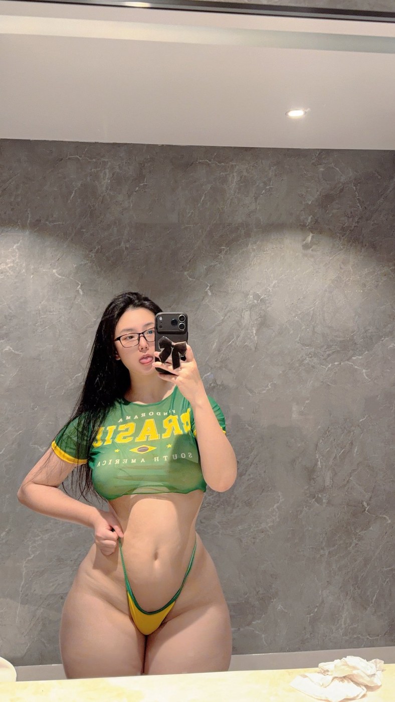 Qiaoniutt Photo #256
