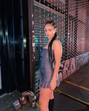 Sarina Photo #43