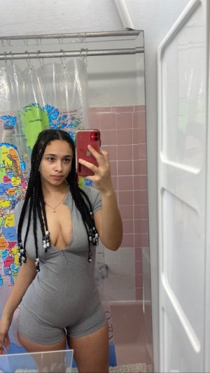 Sarina Photo #71