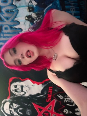 urpinkproblem Photo #7